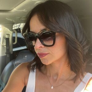 Meet your Posher, Gladys